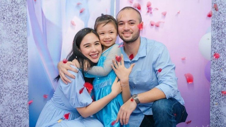 Congratulations are in order for Empress Schuck and boyfriend Vino Guingona for their engagement!