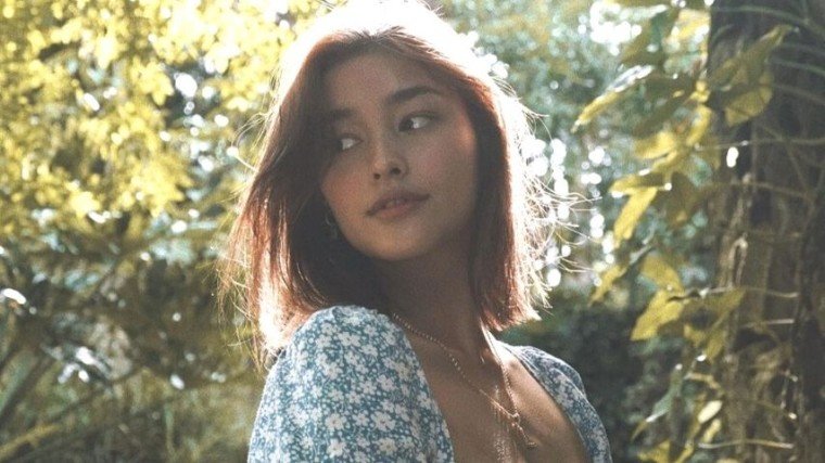 After Liza Soberano spoke about social issues on women and children, Internet trolls and bashers tried to go against her with the hashtag #BoycottLizaSoberano. However, netizens turned it around and used the hashtag to voice support towards the actress.
