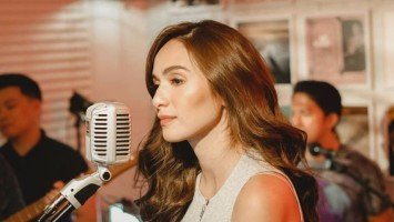 LOOK: Jennylyn Mercado launches her own Youtube channel, turns one room at home into a studio
