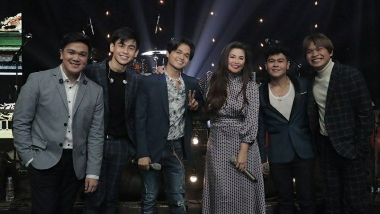 After Regine Velasquez beautifully covered their song "Istorya" eight months ago, The Juans collaborated with the Asia's Songbird last Sunday on the main stage of ASAP Natin 'To with a powerful rendition of the aforementioned song.