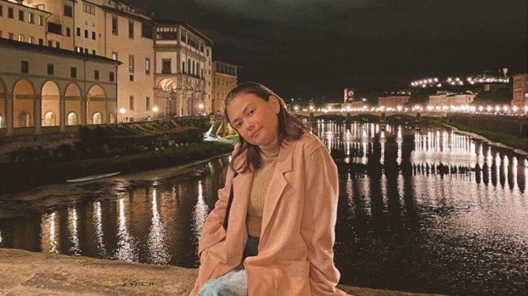 Angelica Panganiban made waves on social media after uploading an OOTD photo taken at Holocaust Memorial. She issued public apology last night on her Twitter account.